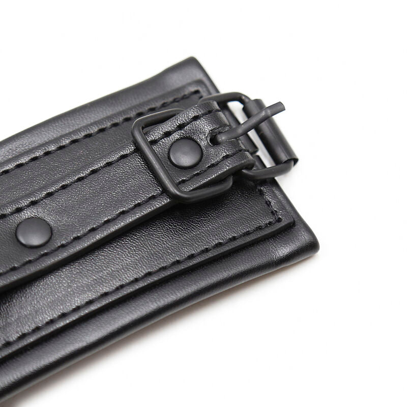 Ohmama Fetish - Restrizioni Al Polso