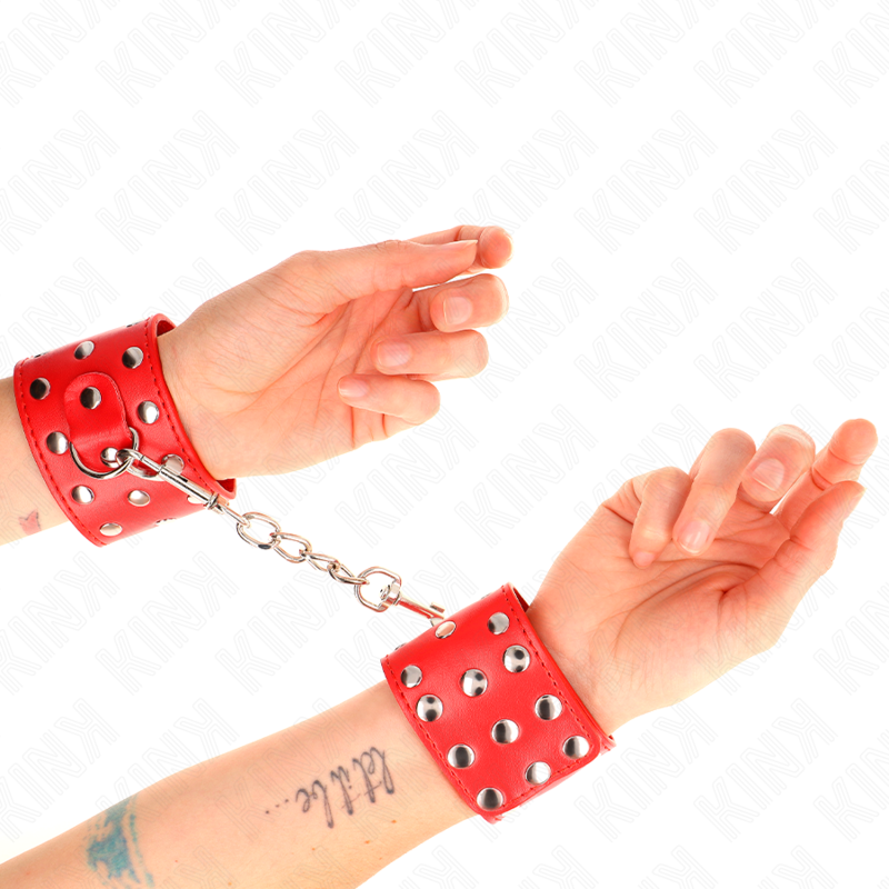 Kink - Cinturini Da Polso Con Chiusura A Scatto Pieni Di Rivetti Rossi Regolabili 19-24 Cm X 5,5 Cm